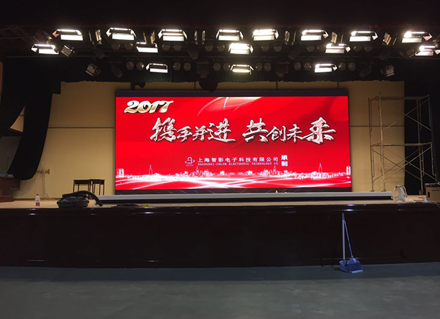 上海諾美國際學校室內(nèi)LED顯示屏由智彩科技定制、安裝